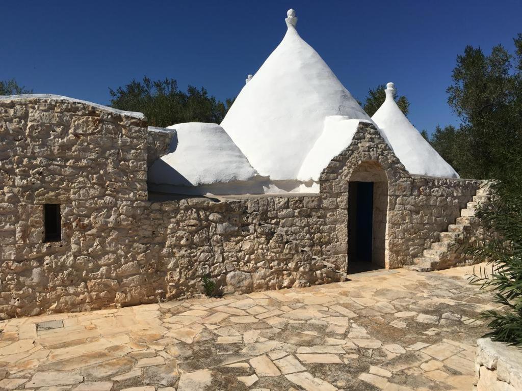 オストゥーニ Ristrutturato 2024 - Trullo Falghero Con Piscina Privataヴィラ エクステリア 写真